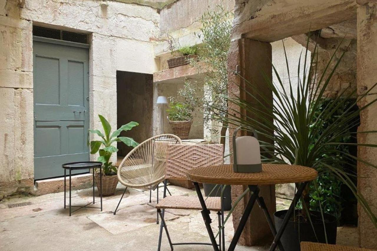 Les fresques de Léon Apartamento Tournus Exterior foto